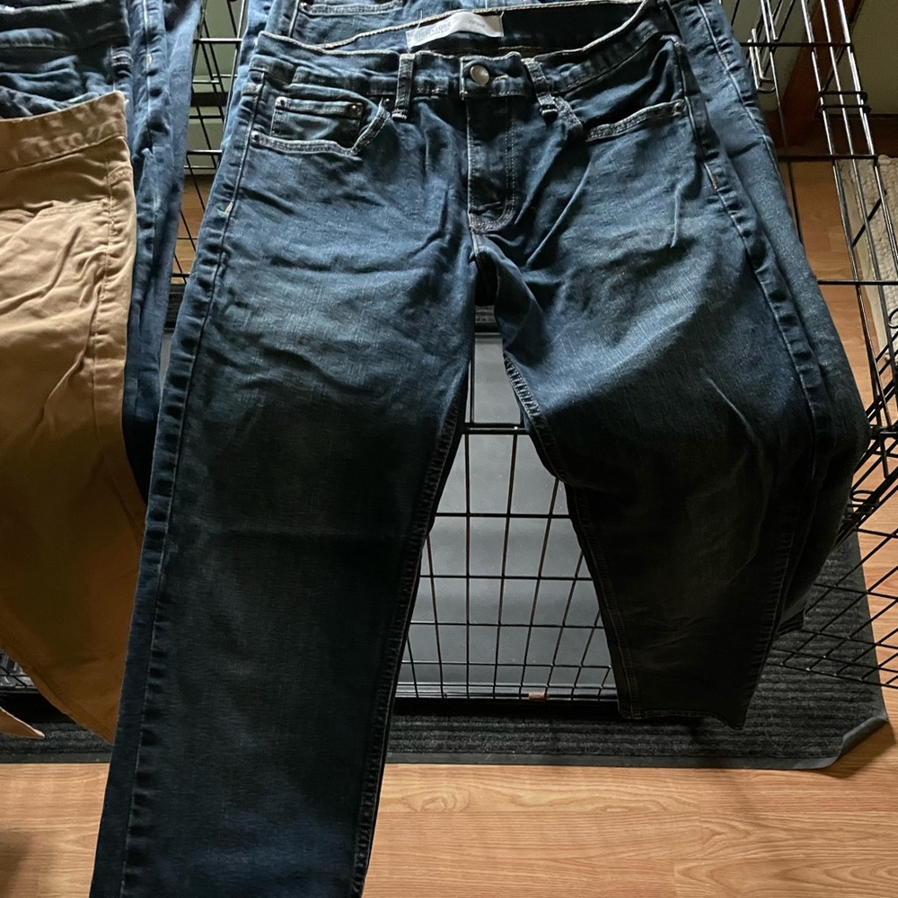 signature levi strauss & co jeans.